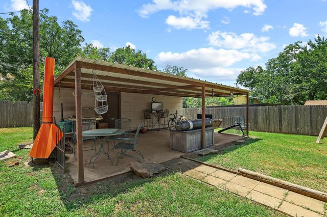 612 E Monterey Street, Denison, TX 75021