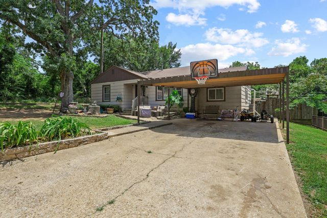 612 E Monterey Street, Denison, TX 75021