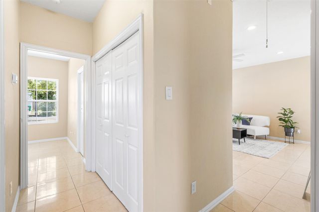 8717 Peachtree Street, Houston, TX 77016