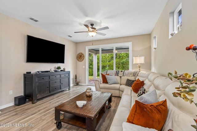 530 CONTINUUM Loop, Yulee, FL 32097