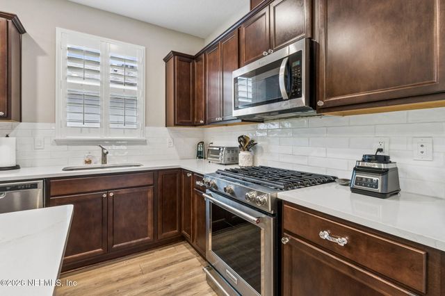 530 CONTINUUM Loop, Yulee, FL 32097
