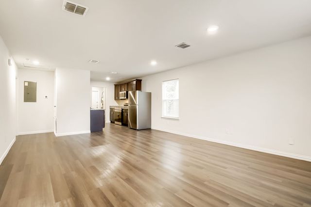 1900 N 17th Street, Waco, TX 76707