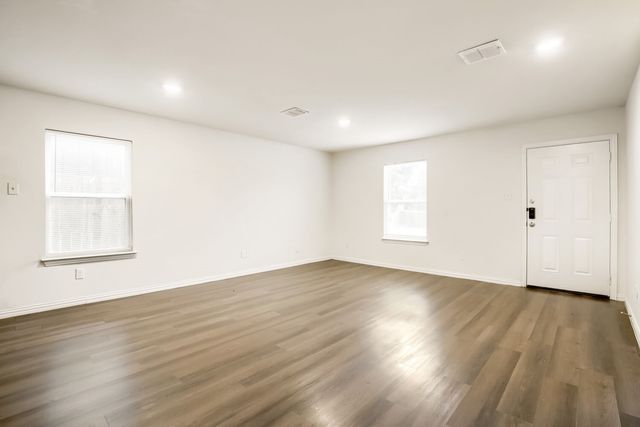 1900 N 17th Street, Waco, TX 76707