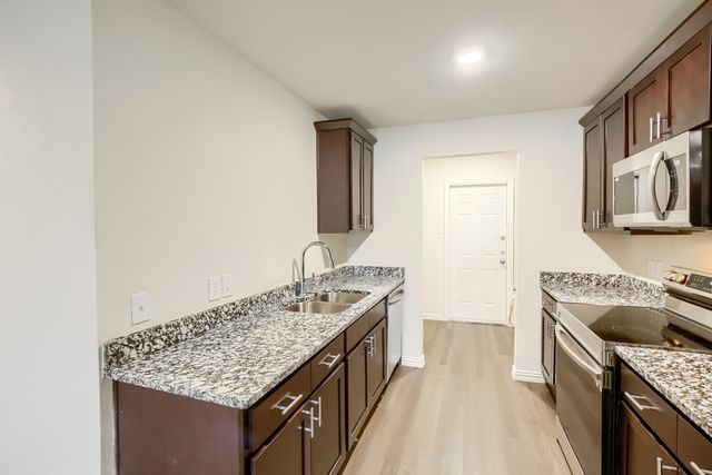 1900 N 17th Street, Waco, TX 76707