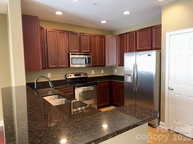 1000 E Woodlawn Road E 303, Charlotte, NC 28209