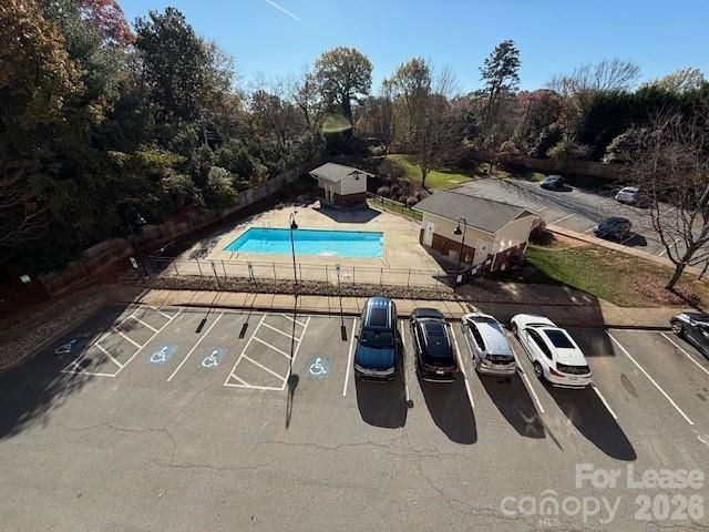 1000 E Woodlawn Road E 303, Charlotte, NC 28209