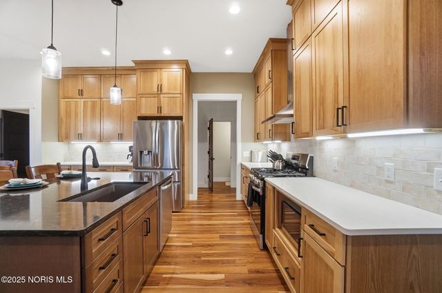 305 Ridgepoint Circle, Waterville, OH 43566