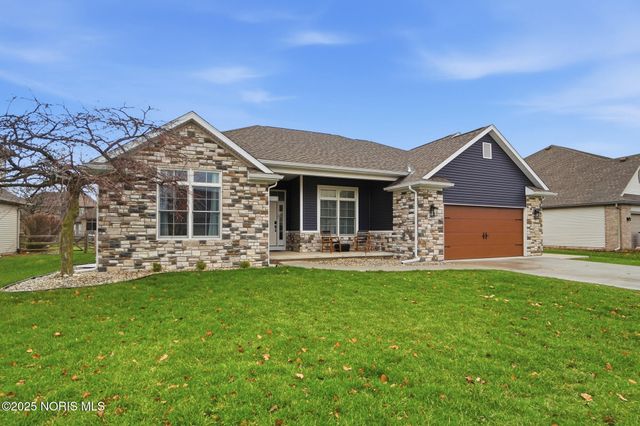 305 Ridgepoint Circle, Waterville, OH 43566