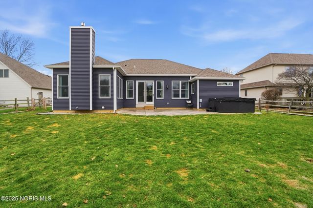 305 Ridgepoint Circle, Waterville, OH 43566