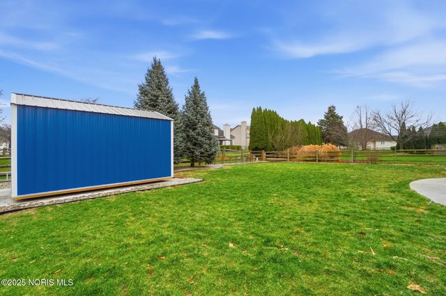 305 Ridgepoint Circle, Waterville, OH 43566