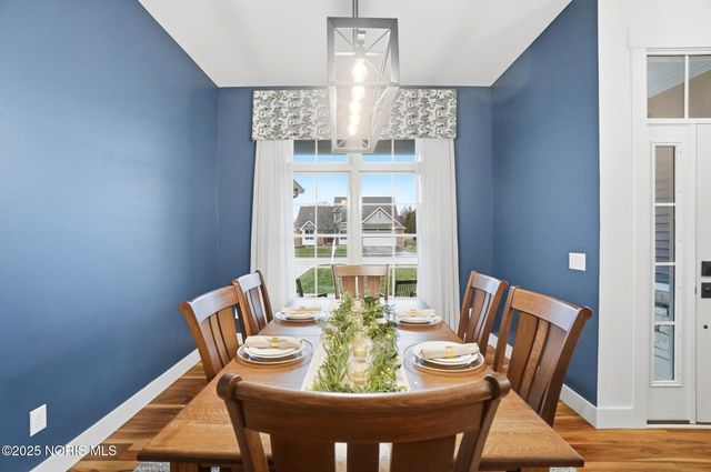 305 Ridgepoint Circle, Waterville, OH 43566