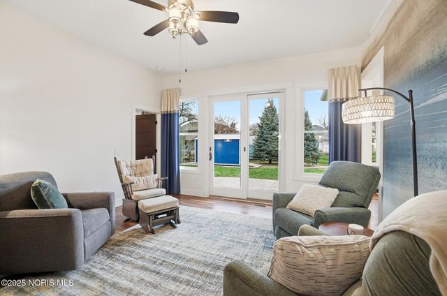 305 Ridgepoint Circle, Waterville, OH 43566