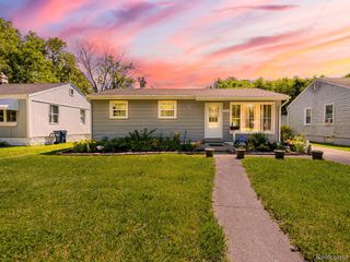 17424 Salem Street, Detroit, MI 48219