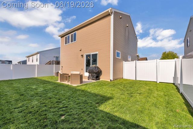 2907 Jordan River Drive, Fowlerville, MI 48836
