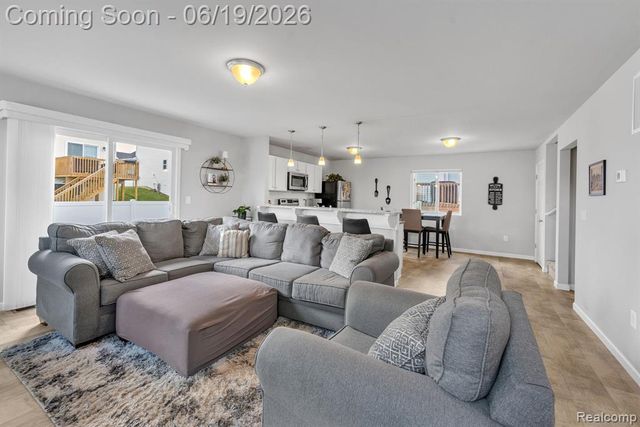2907 Jordan River Drive, Fowlerville, MI 48836