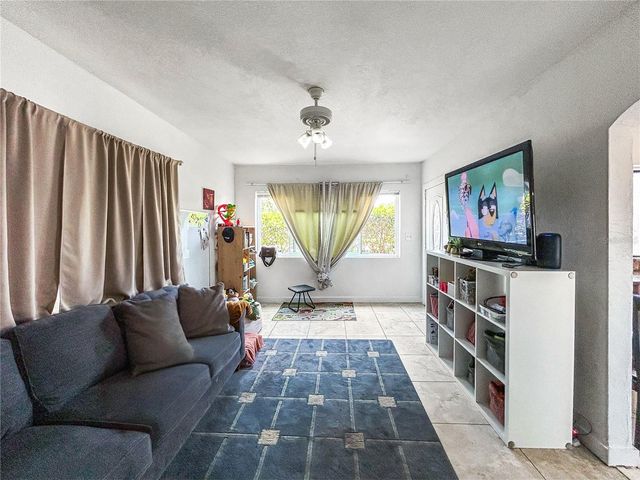 1234 17TH STREET N, St Petersburg, FL 33713