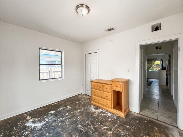 1234 17TH STREET N, St Petersburg, FL 33713