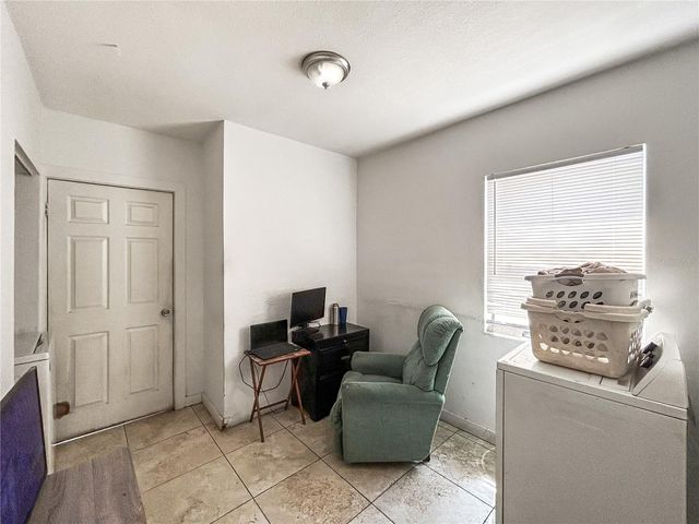 1234 17TH STREET N, St Petersburg, FL 33713