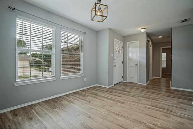 1833 Diamond Lake Trail, Fort Worth, TX 76247