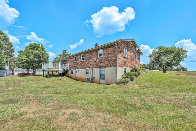919 Sago RD, Penhook, VA 24137