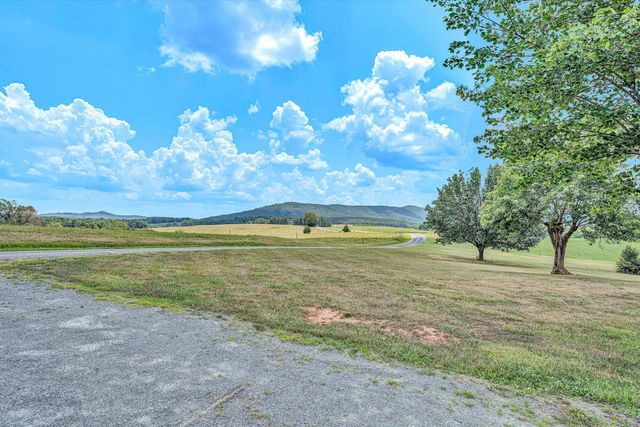 919 Sago RD, Penhook, VA 24137