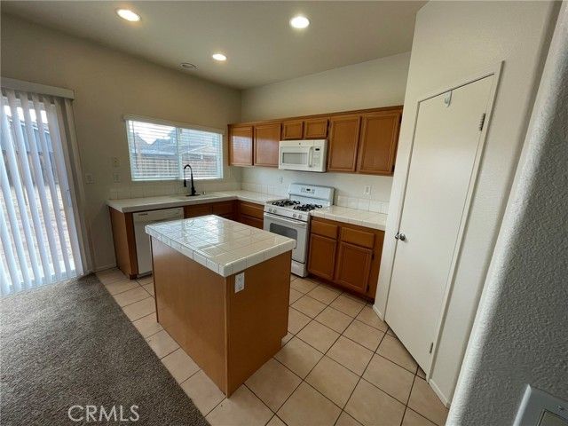 13661 Breckenridge Lane, Victorville, CA 92392