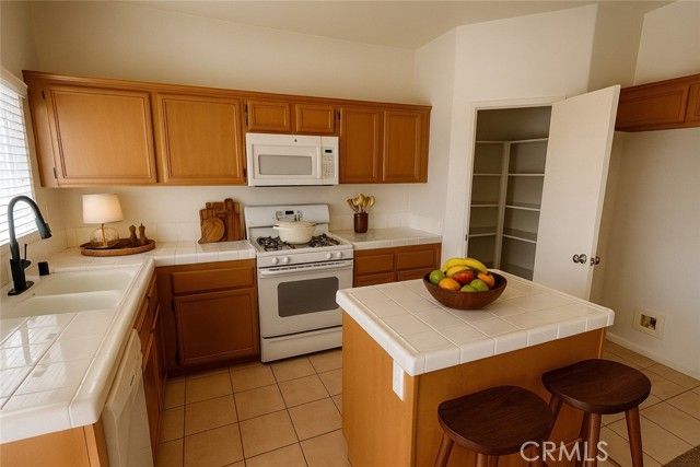 13661 Breckenridge Lane, Victorville, CA 92392