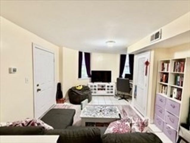 34 Mount Vernon 0, Boston, MA 02108