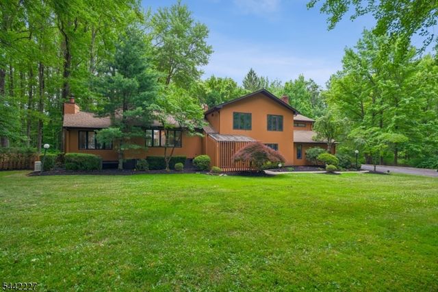 39 Highlander Drive, Scotch Plains Twp., NJ 07076