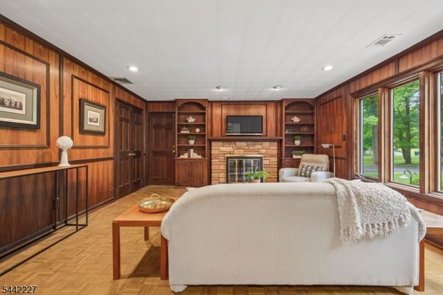 39 Highlander Drive, Scotch Plains Twp., NJ 07076