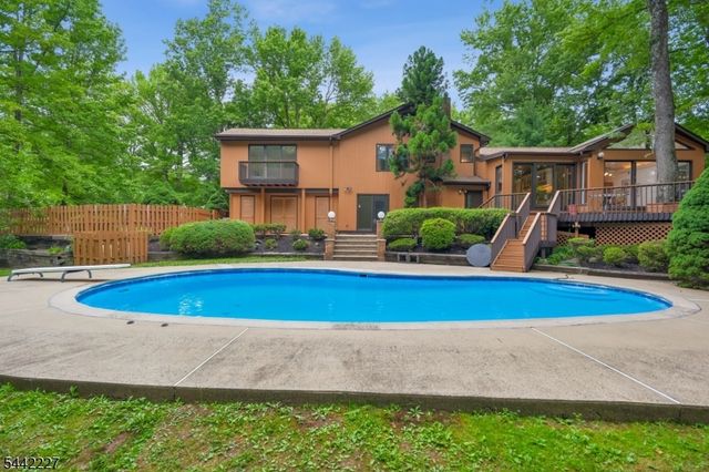 39 Highlander Drive, Scotch Plains Twp., NJ 07076