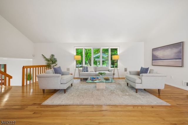 39 Highlander Drive, Scotch Plains Twp., NJ 07076