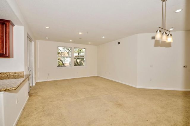 809 Auzerais Avenue 207, San Jose, CA 95126