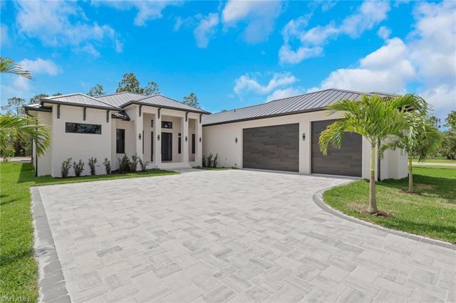 408 24th AVE NE, Naples, FL 34120