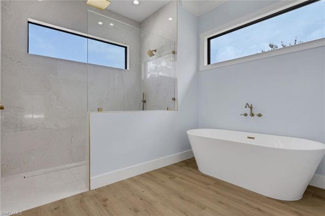 408 24th AVE NE, Naples, FL 34120