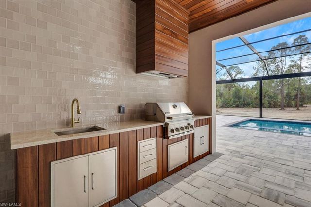 408 24th AVE NE, Naples, FL 34120