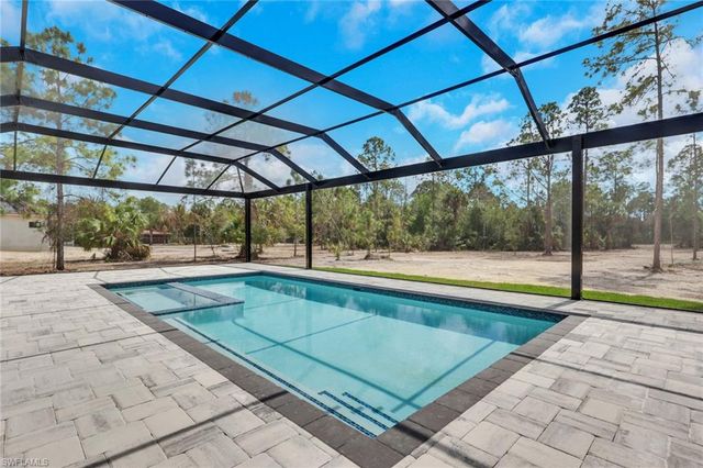 408 24th AVE NE, Naples, FL 34120