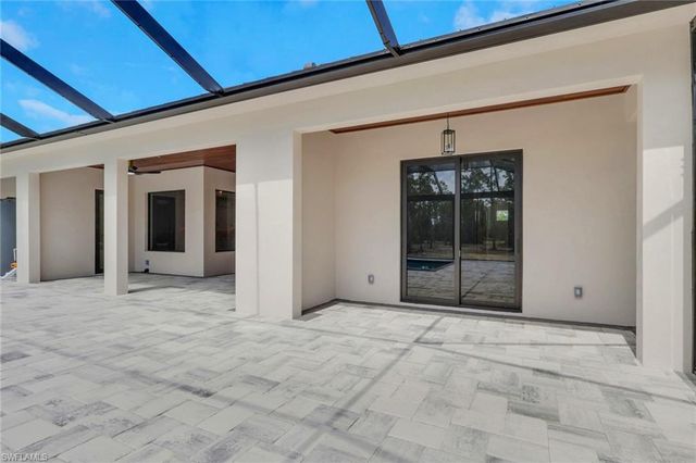 408 24th AVE NE, Naples, FL 34120