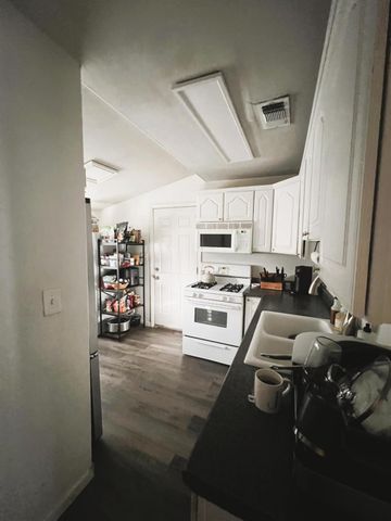 2001 12th Avenue, Kingsburg, CA 93631