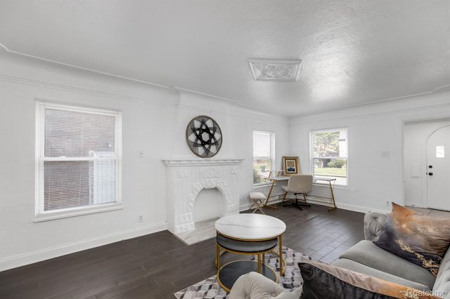 5957 THREE MILE Drive, Detroit, MI 48224