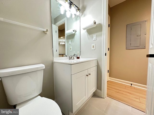 12103 SALEMTOWN DR, Woodbridge, VA 22192