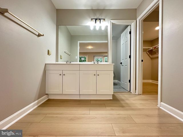 12103 SALEMTOWN DR, Woodbridge, VA 22192