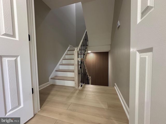 12103 SALEMTOWN DR, Woodbridge, VA 22192