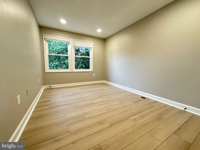 12103 SALEMTOWN DR, Woodbridge, VA 22192