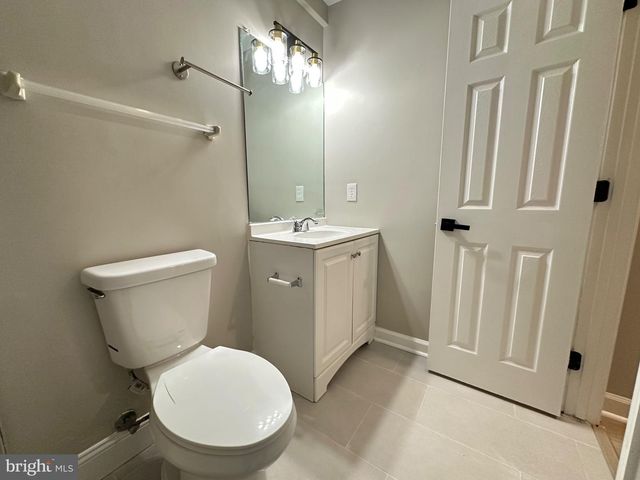 12103 SALEMTOWN DR, Woodbridge, VA 22192