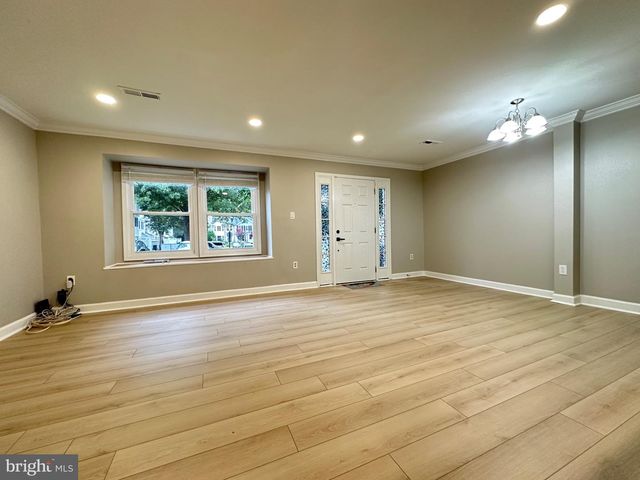 12103 SALEMTOWN DR, Woodbridge, VA 22192