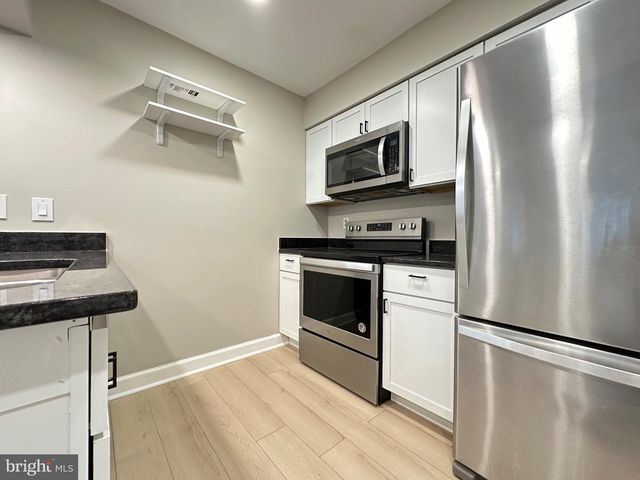 12103 SALEMTOWN DR, Woodbridge, VA 22192