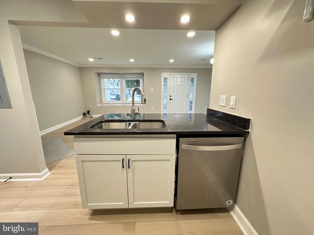 12103 SALEMTOWN DR, Woodbridge, VA 22192