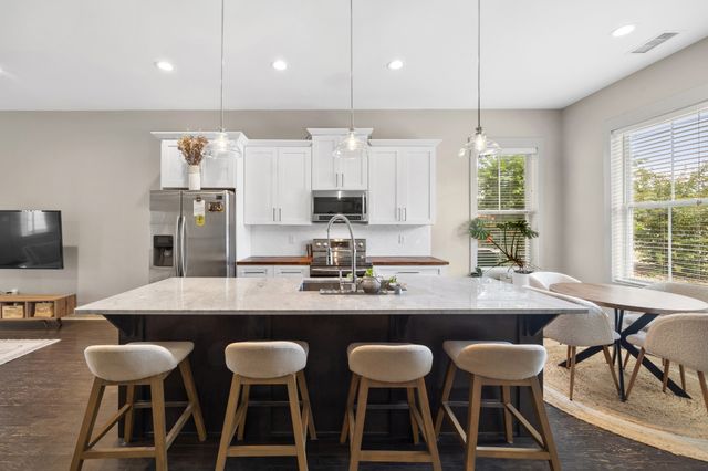 1002 Free Silver Rd, Nashville, TN 37207