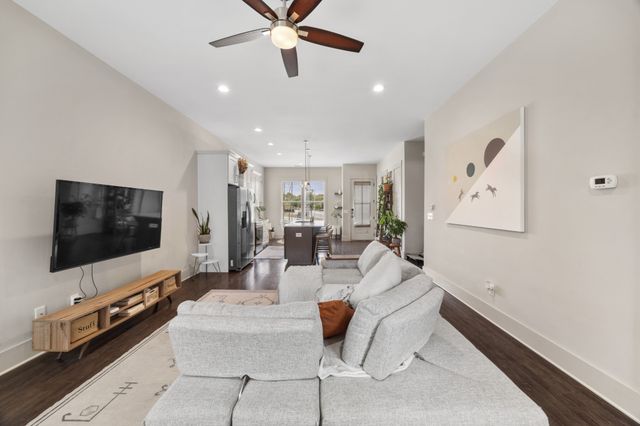 1002 Free Silver Rd, Nashville, TN 37207